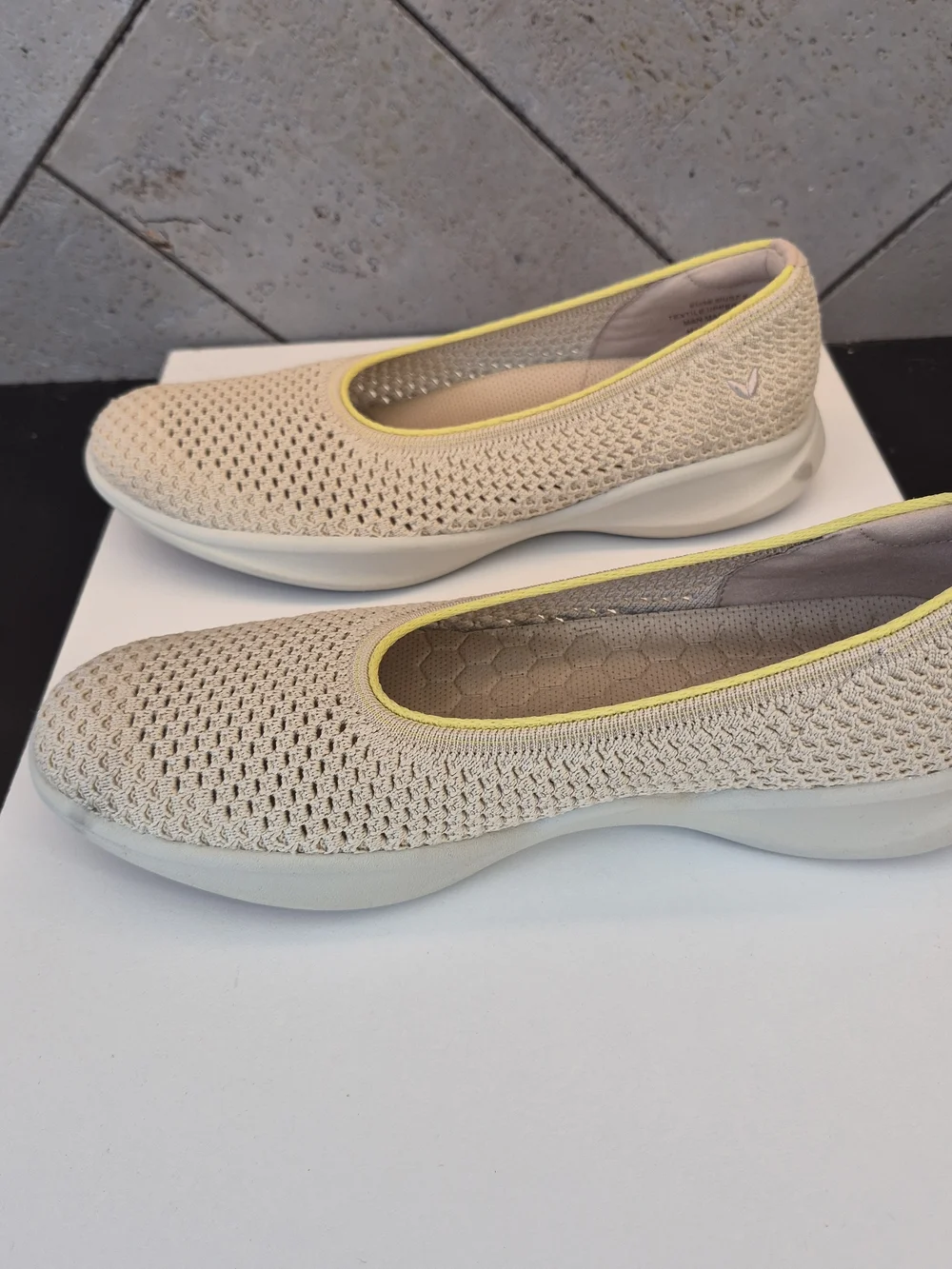 Vionic Women’s Beige Knit Slip-On Flats with Yellow Trim
